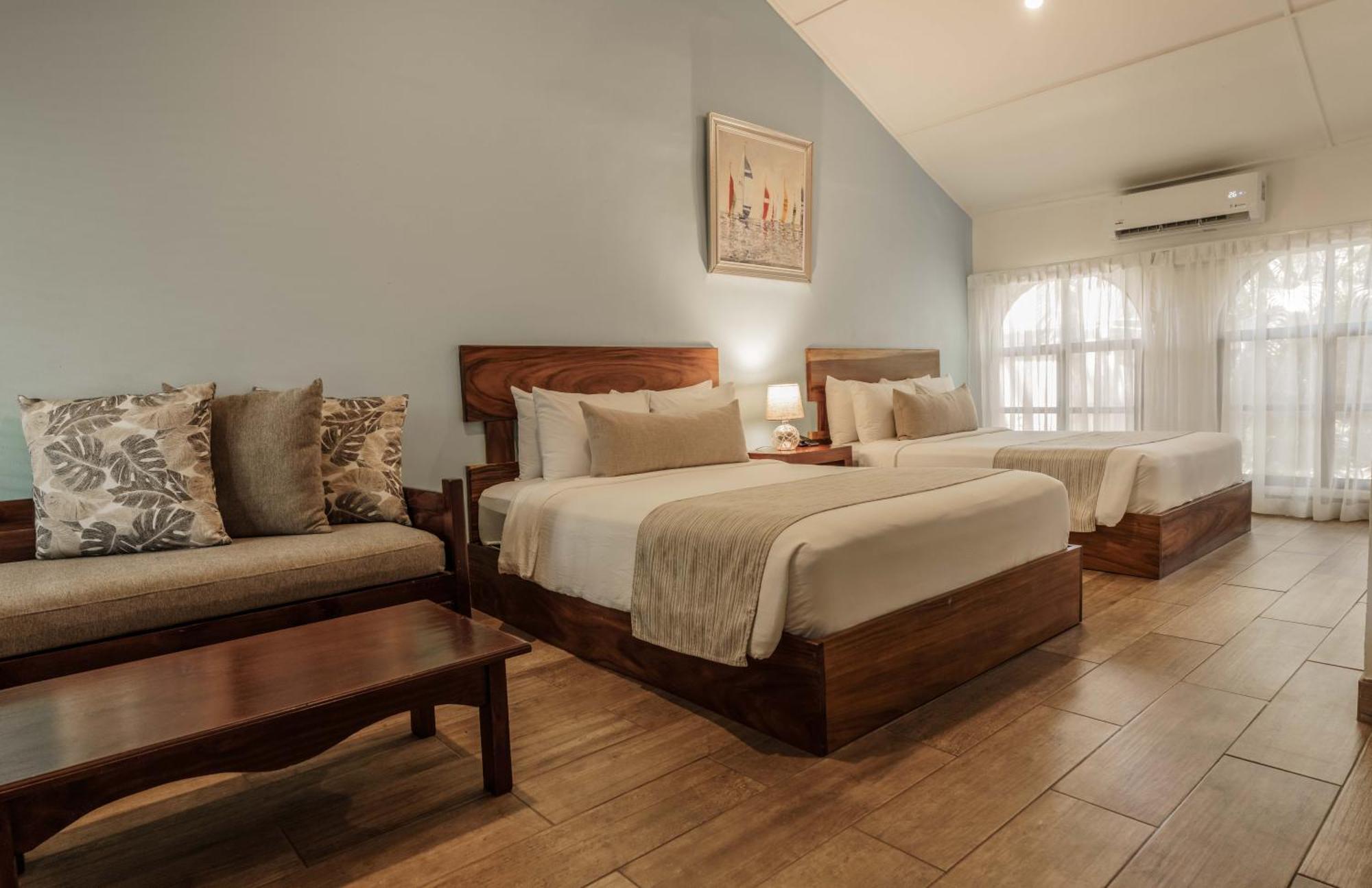 Bahia Del Sol Beach Front Boutique Hotel بوتريرو المظهر الخارجي الصورة